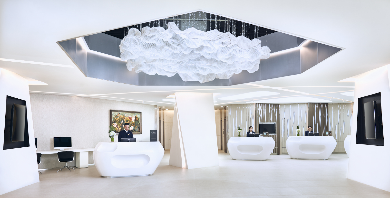 2020_09_24NovotelThaiHaHanoi_MarkFarwell-Lobby1CROP-1-1